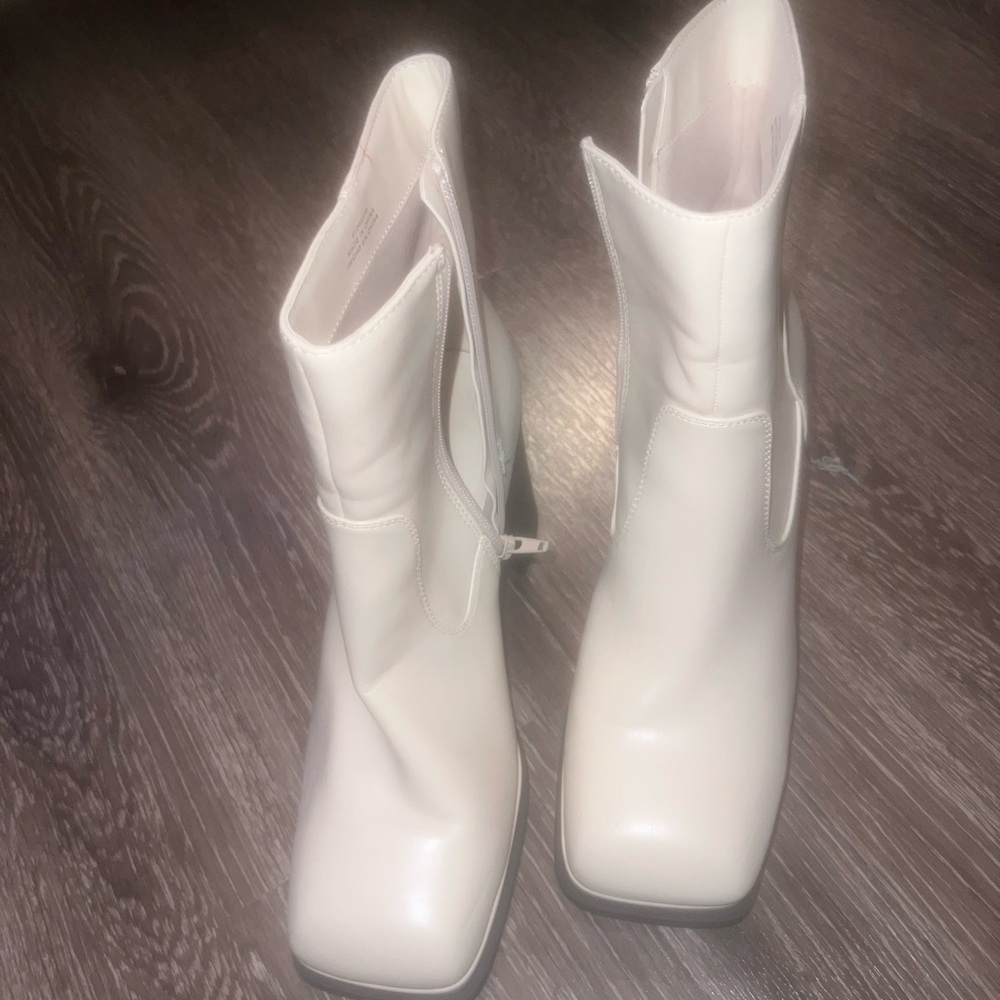 Forever 21 Cream Ankle Boots